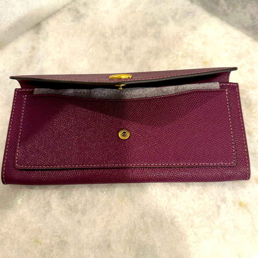 Coach Women’s WYN Soft Wallet - Picture 2 of 13